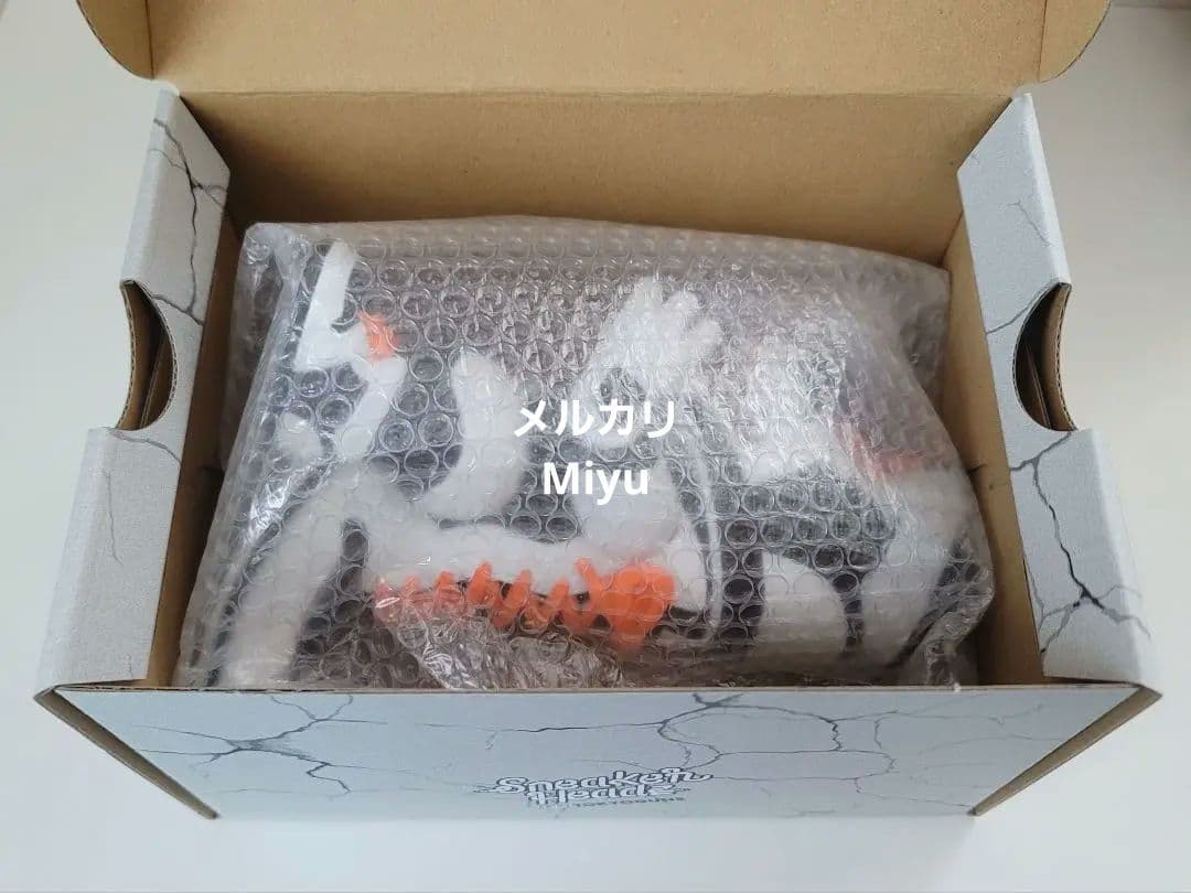 即日　限定 怪獣スニーカーヘッド フィギュア