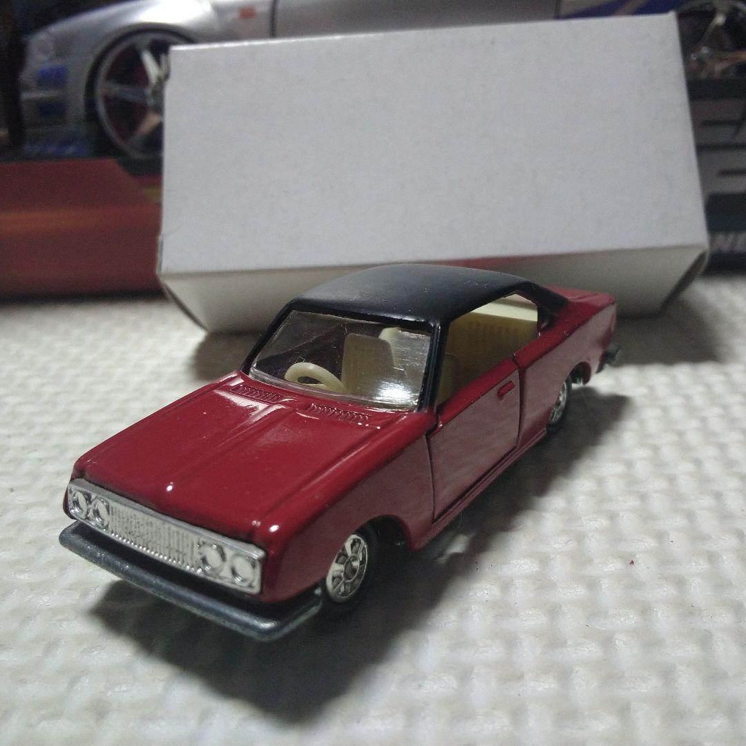 トミカ コロナ　日本製