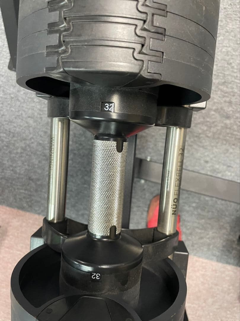 FLEXBELL　可変式ダンベル(4キロ刻み)、専用スタンド