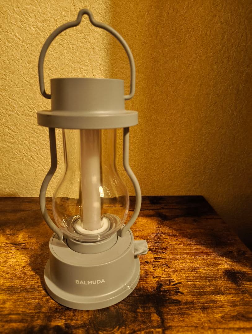 美品 バルミューダ LEDランタン ザ・ランタン ライト 照明 グレー 灰色