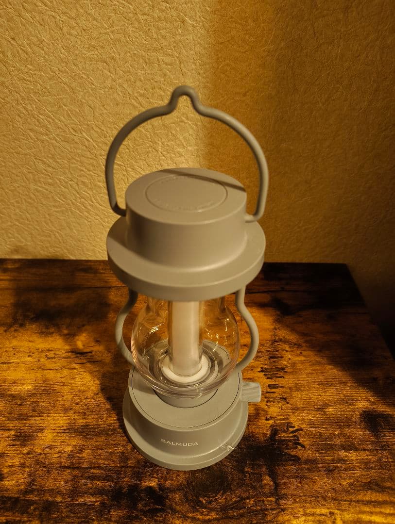 美品 バルミューダ LEDランタン ザ・ランタン ライト 照明 グレー 灰色