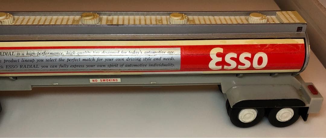 非売品 Esso 大型タンクローリー ミニチュア