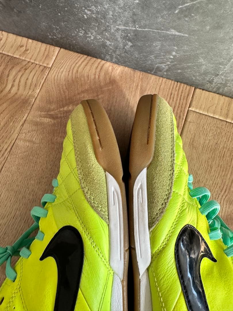 ナイキ ティエンポ ナチュラル IV レザー IC(蛍光イエロー×ブラック)