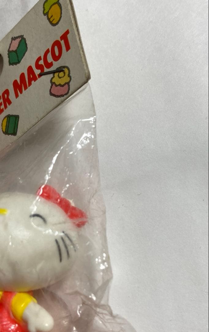 サンリオ　ハローキティ　吸盤付きマスコット　レトロ