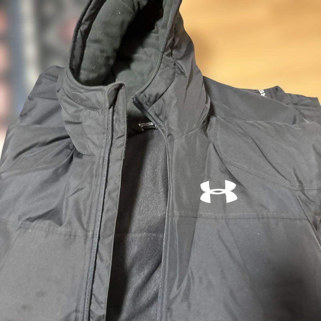 Under Armour 防水フード付きベンチコート