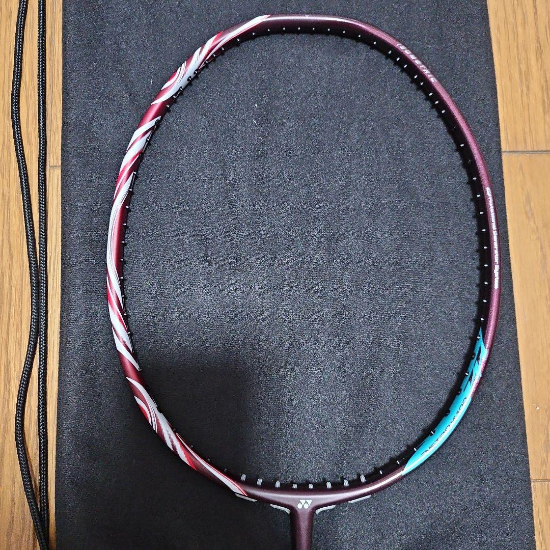 YONEX アストロクス100ZZ 4U5 クレナイ バドミントンラケット