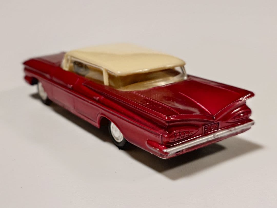 ミニカー BUBY art.1009 CHEVROLET IMPALA POLICIA