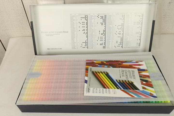 u*u様 150本セット【未使用】☆ホルベイン：OP945　アーチスト色鉛筆　全