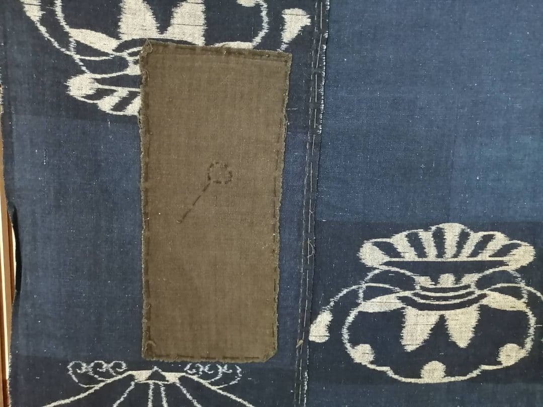 伊予絣　宝袋に蝶熨斗文　4幅