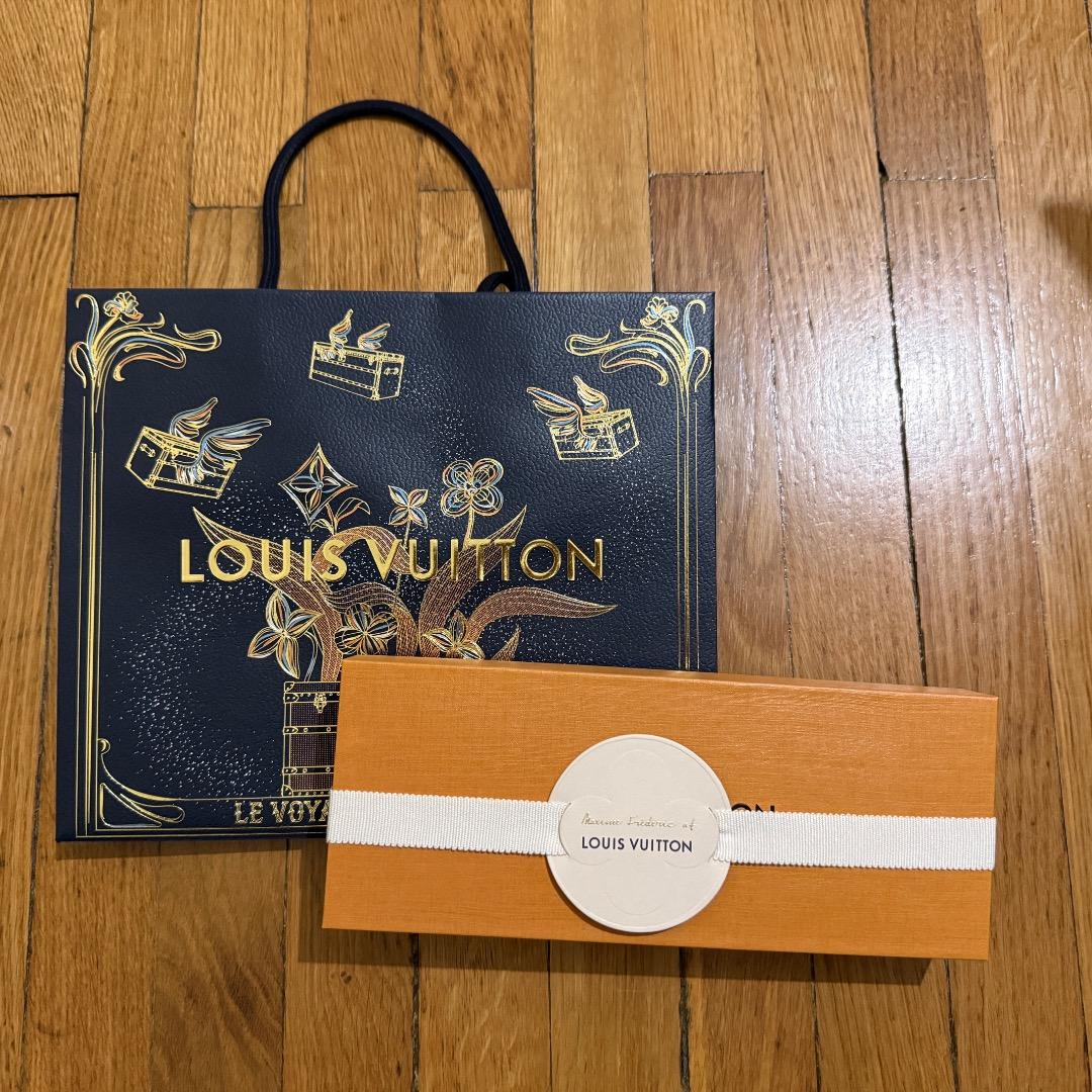 Louis Vuitton チョコサブレ トランク缶