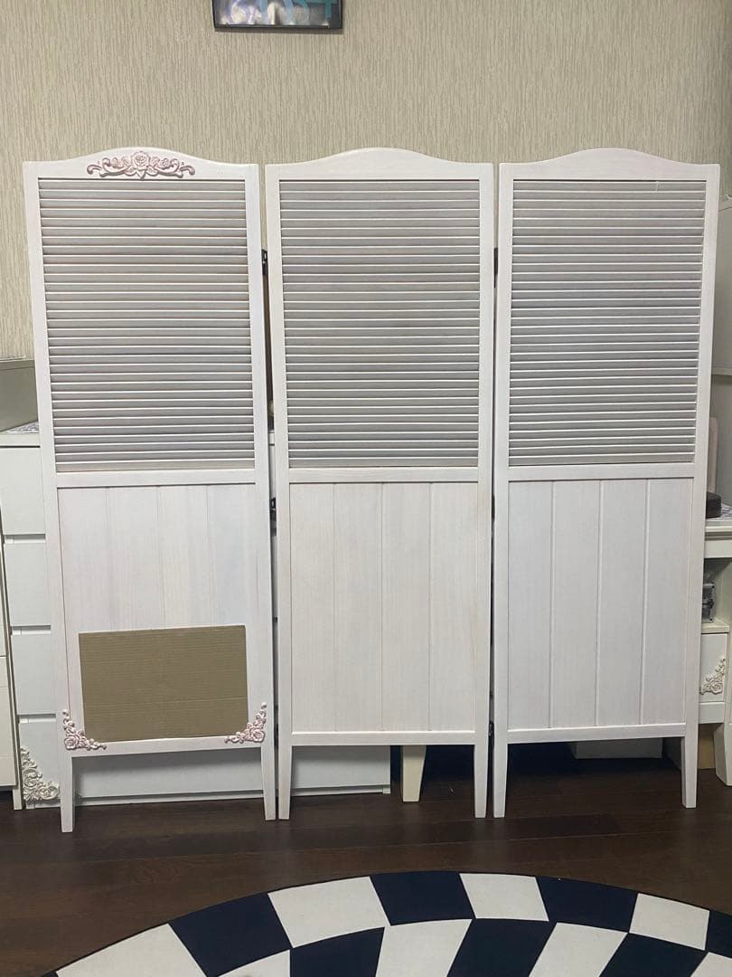 便利な 3連 パーティション♦️フレンチ ロココ仕様♦️ホワイト＆ピンク♦️未使用