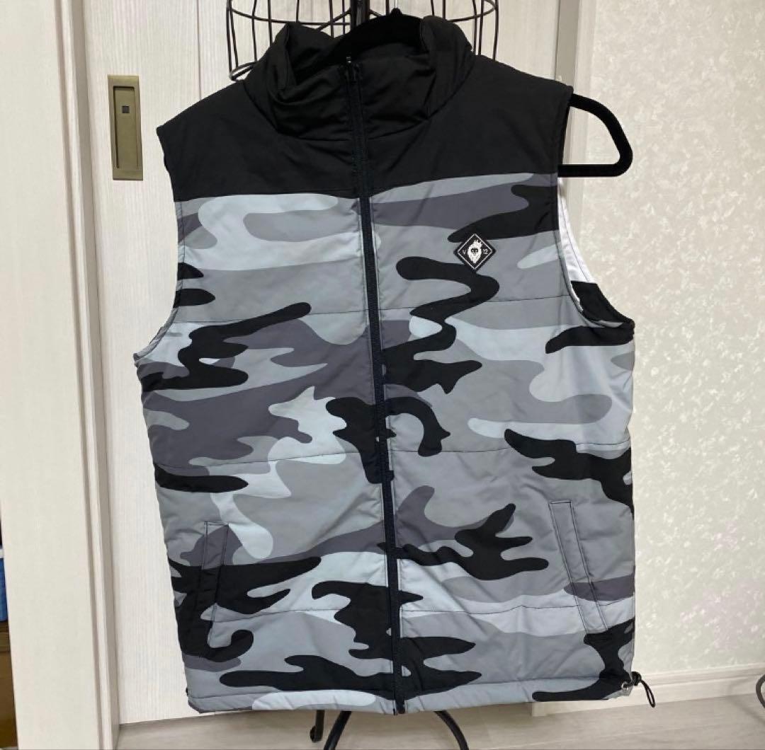 年末SALE♪ V TWELVE（V12） リバーシブルベスト 黒迷彩柄（L）