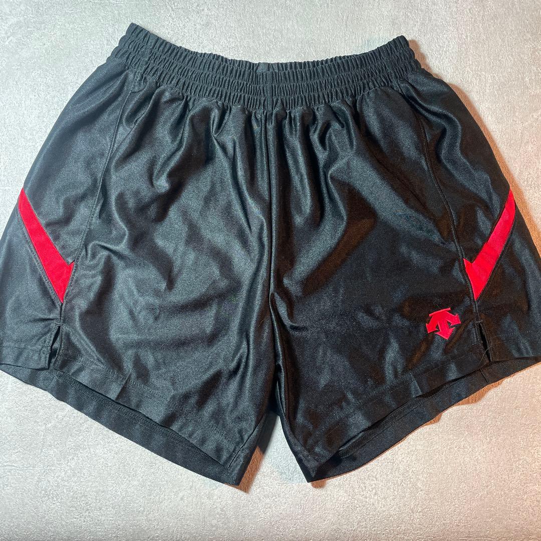 451 デサント　バレーボール　ゲームパンツ　ハーフパンツ　ショートパンツ