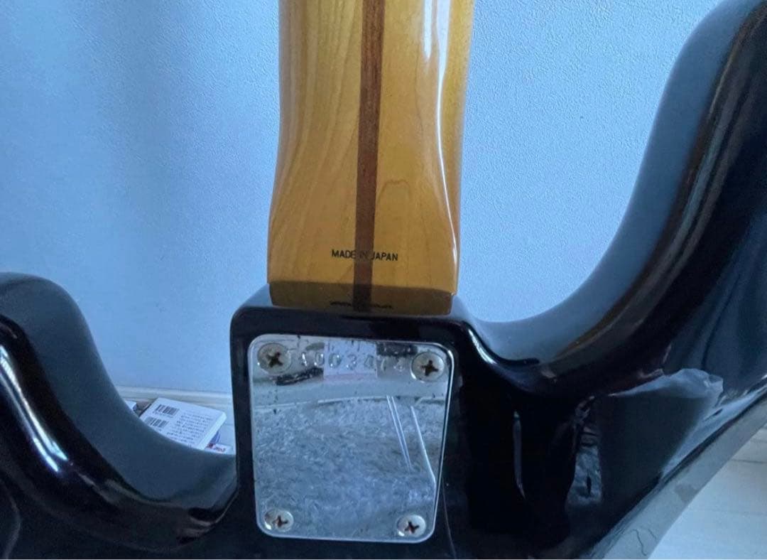 Fender Japan Precision Bassのブラックモデル