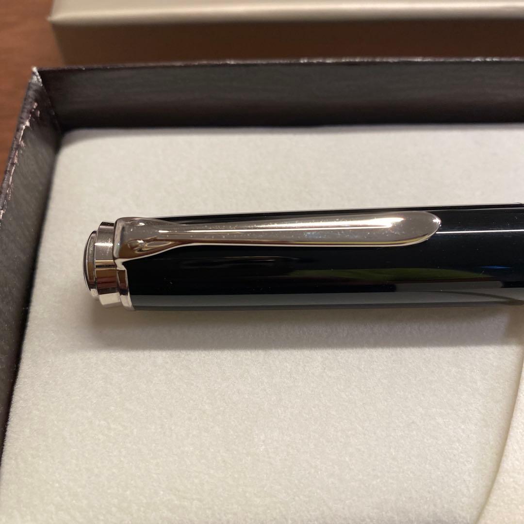 Pelikan 万年筆 M815メタルストライプ