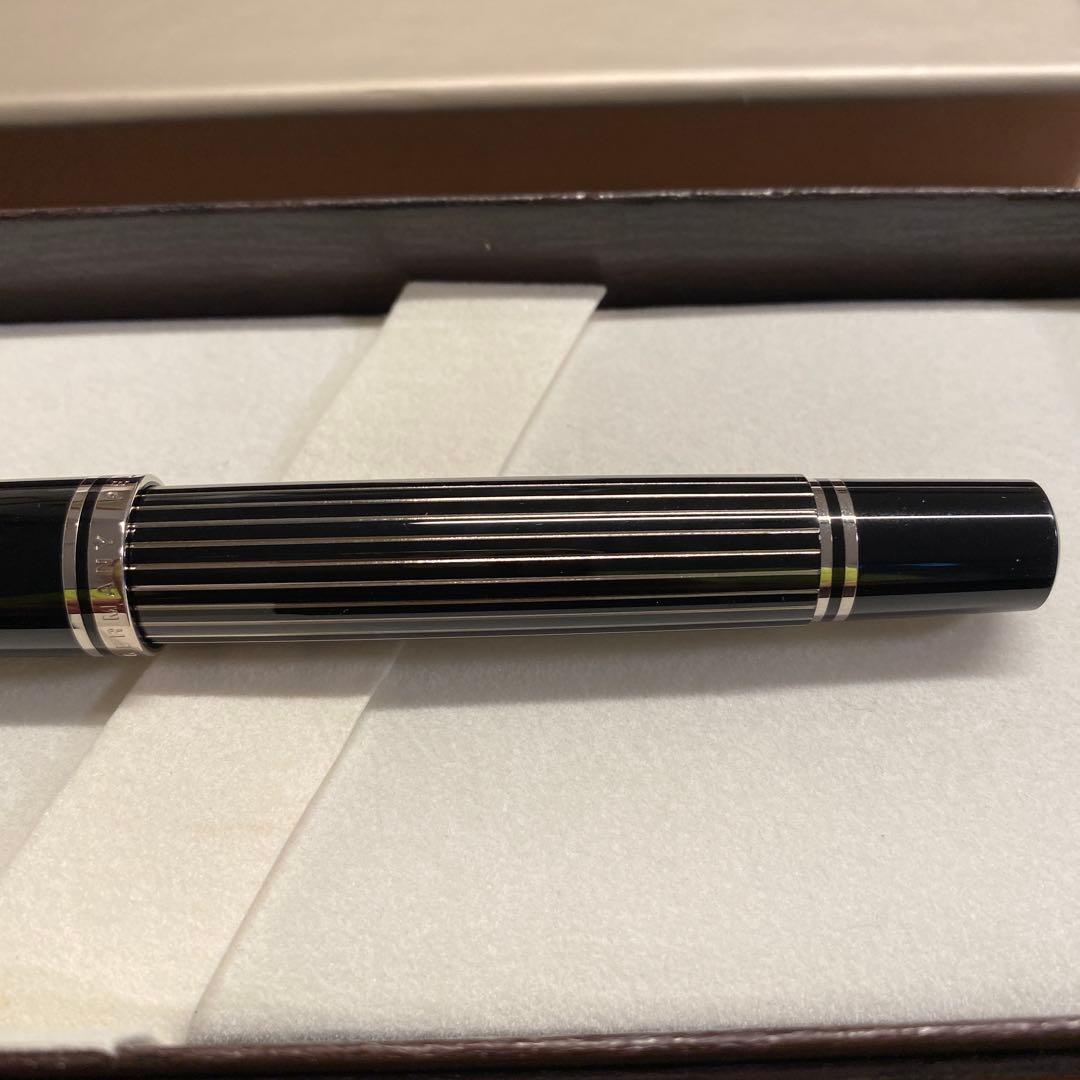 Pelikan 万年筆 M815メタルストライプ