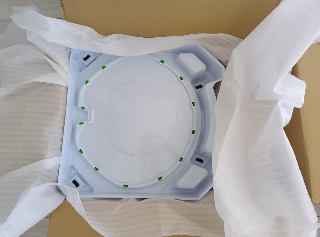 ベイブレードx 10個まとめ売り ランチャー＆スタジアム付き【送料込み】