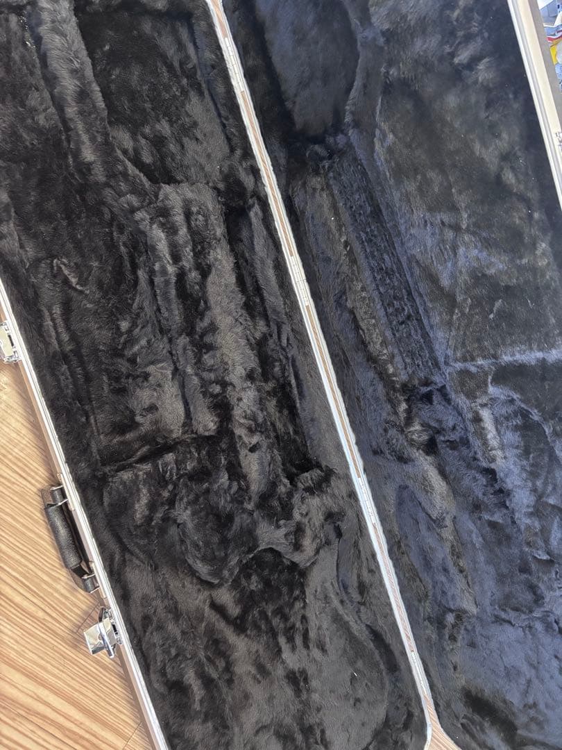 新品同様 リッケンバッカー ハードケース 4001 / 4003用 鍵付き