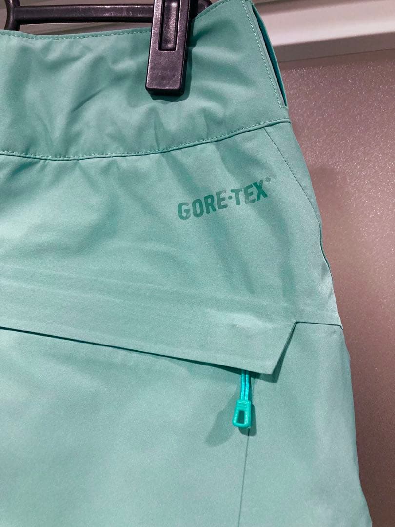 patagonia レディーススリム・インサレーテッド・パウダー・ボウル・パンツ