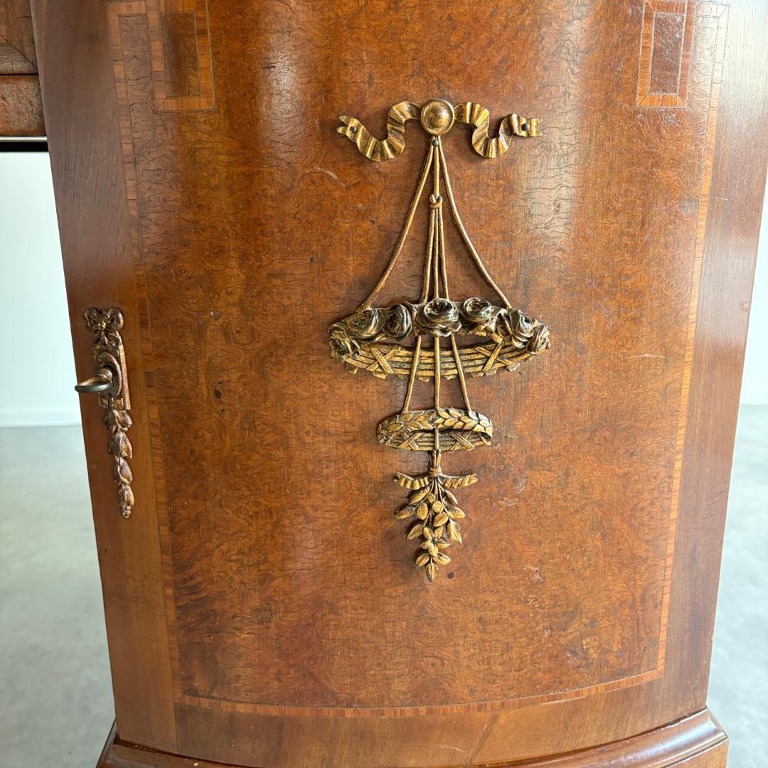 ロココ様式 ラグジュアリーデスク　レザートップ＆真鍮装飾付き鍵付き収納