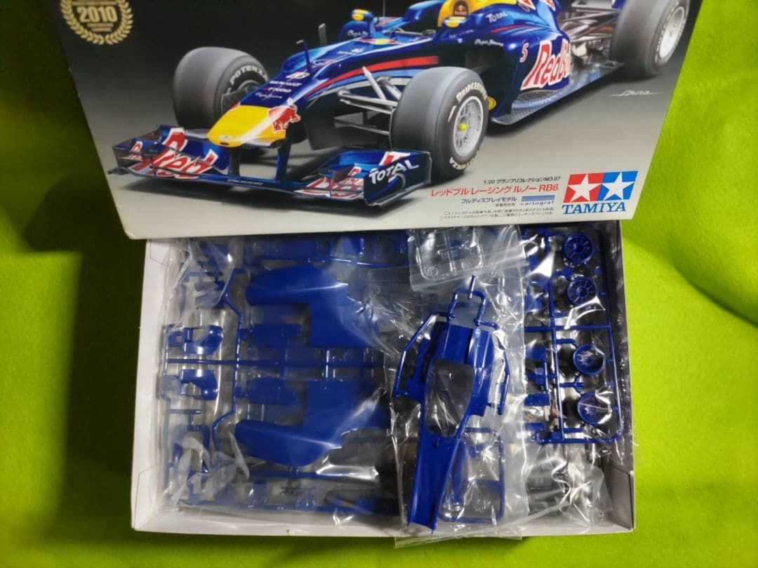 レッドブル　ルノーRB6 タミヤ　1/20 GPコレクションNo.67