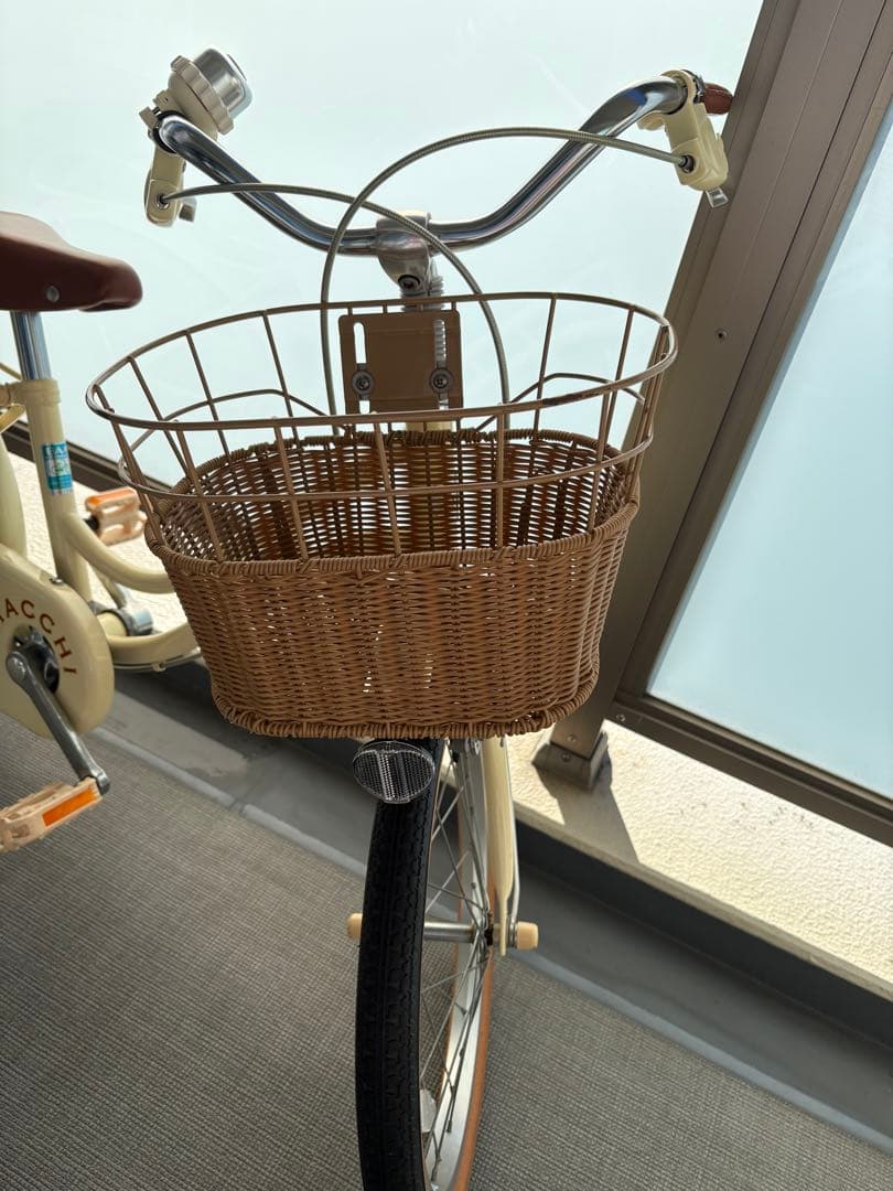 HACCHI 子供用自転車 クリーム色 前カゴ付き