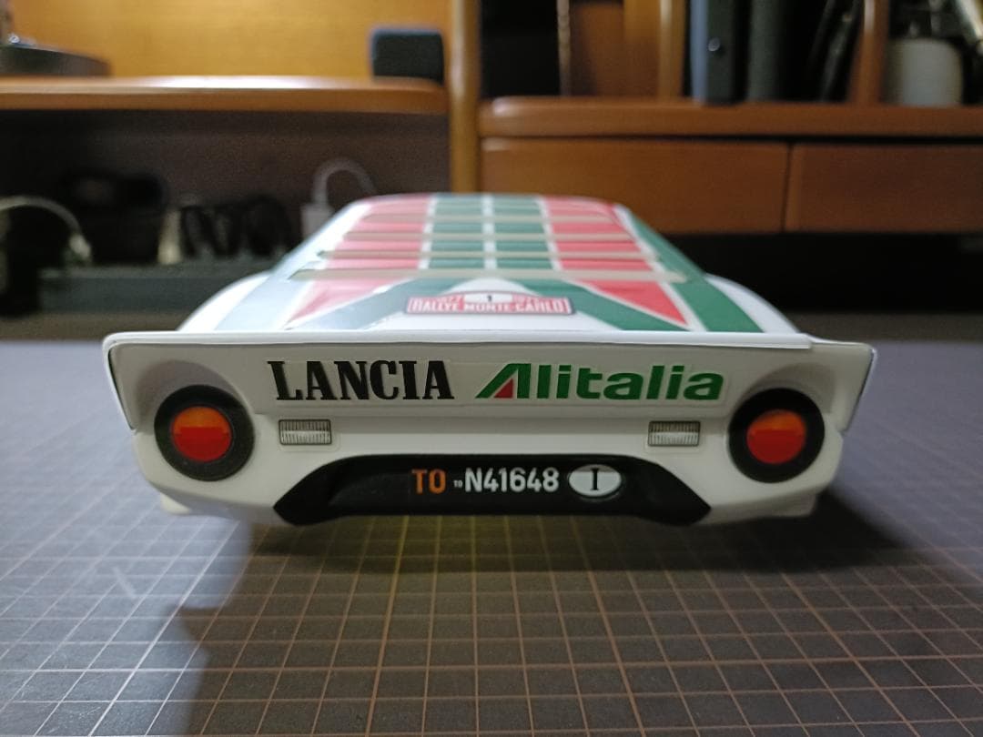 絶版　HPI 1/10 ランチア ストラトス ボディ　未完成品