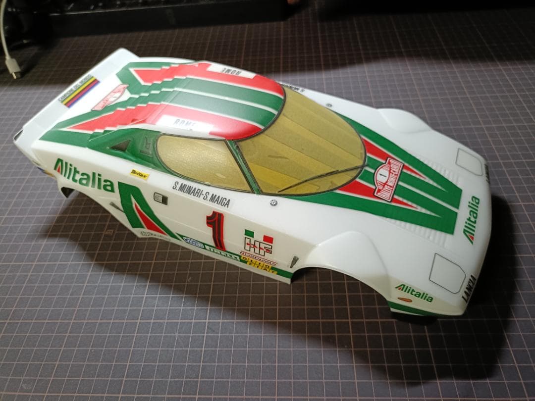 絶版　HPI 1/10 ランチア ストラトス ボディ　未完成品