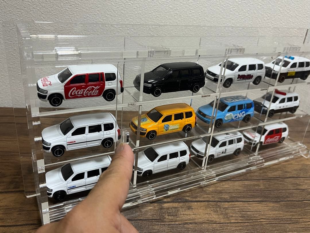 ⭐︎新品⭐︎ミニカーケース　コレクションケース　壁掛け　クリア　送料込み♪