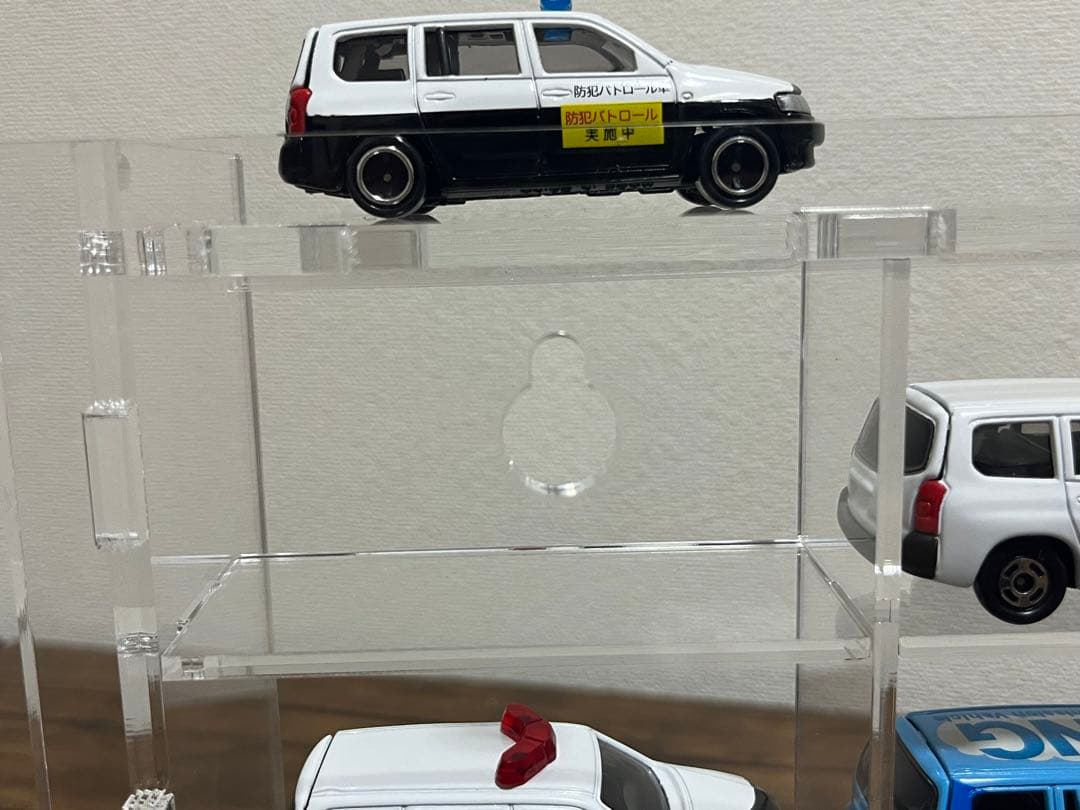 ⭐︎新品⭐︎ミニカーケース　コレクションケース　壁掛け　クリア　送料込み♪