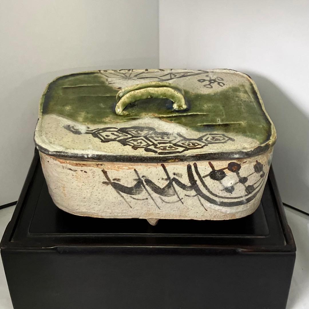 織部焼 三足 蓋物 菓子器