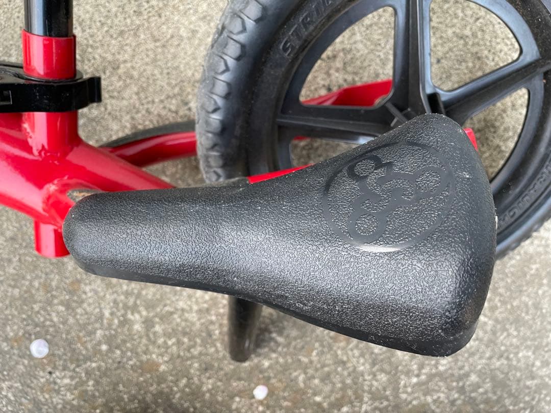 ☘️ストライダー STRIDER レッド　ソフトサドル付き♫