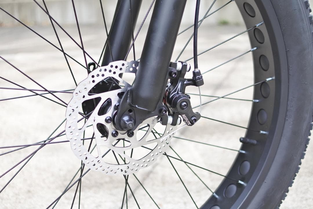 送料無料！未使用26×4.0ファットバイク　21スピード