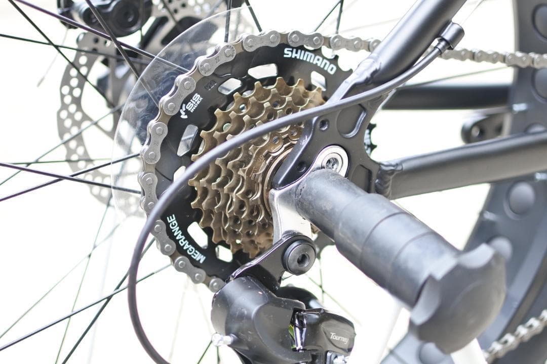 送料無料！未使用26×4.0ファットバイク　21スピード