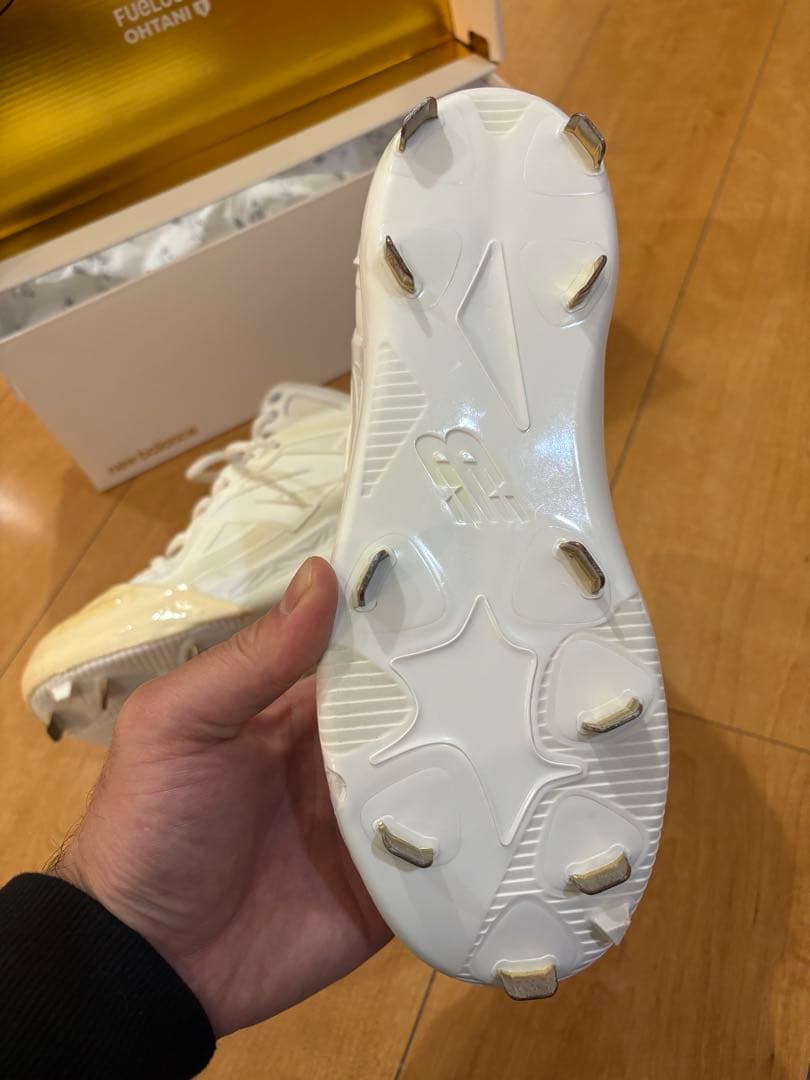 ニューバランス スパイク Ohtani v1 l 2E ホワイト