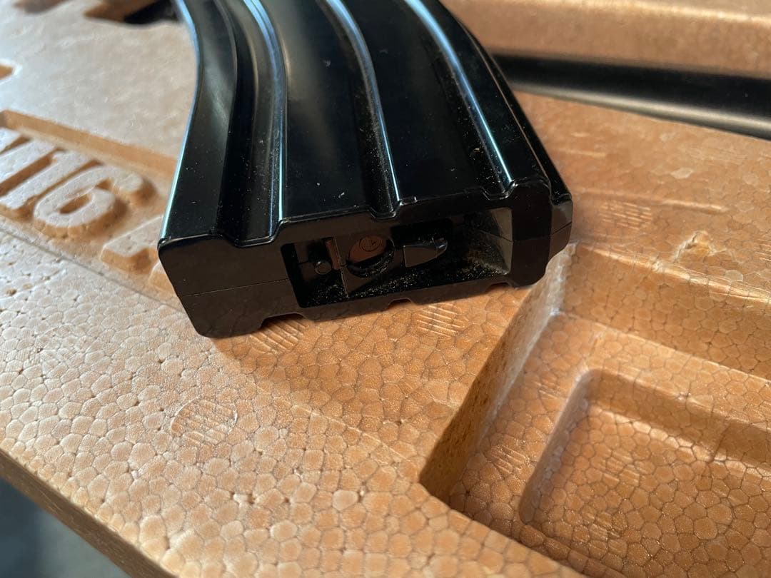 マルイ　エアガン　コルトM16-A1 箱入