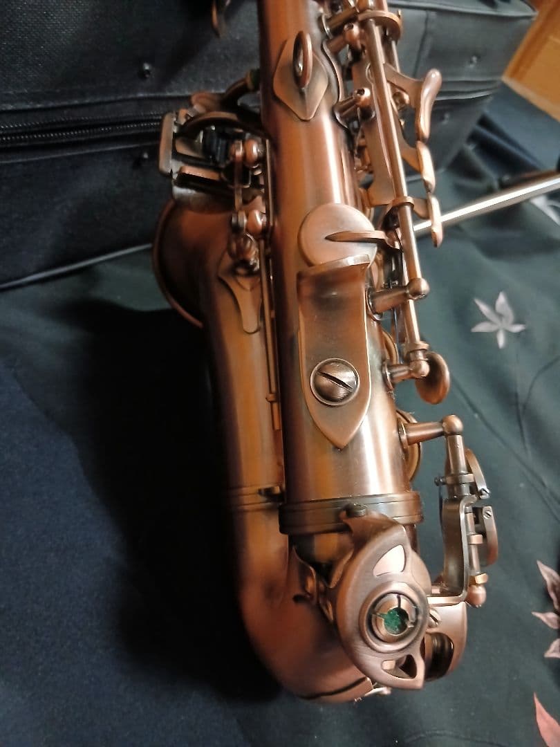 カーブド　ソプラノサックス　アンティークブロンズ　無銘　美品