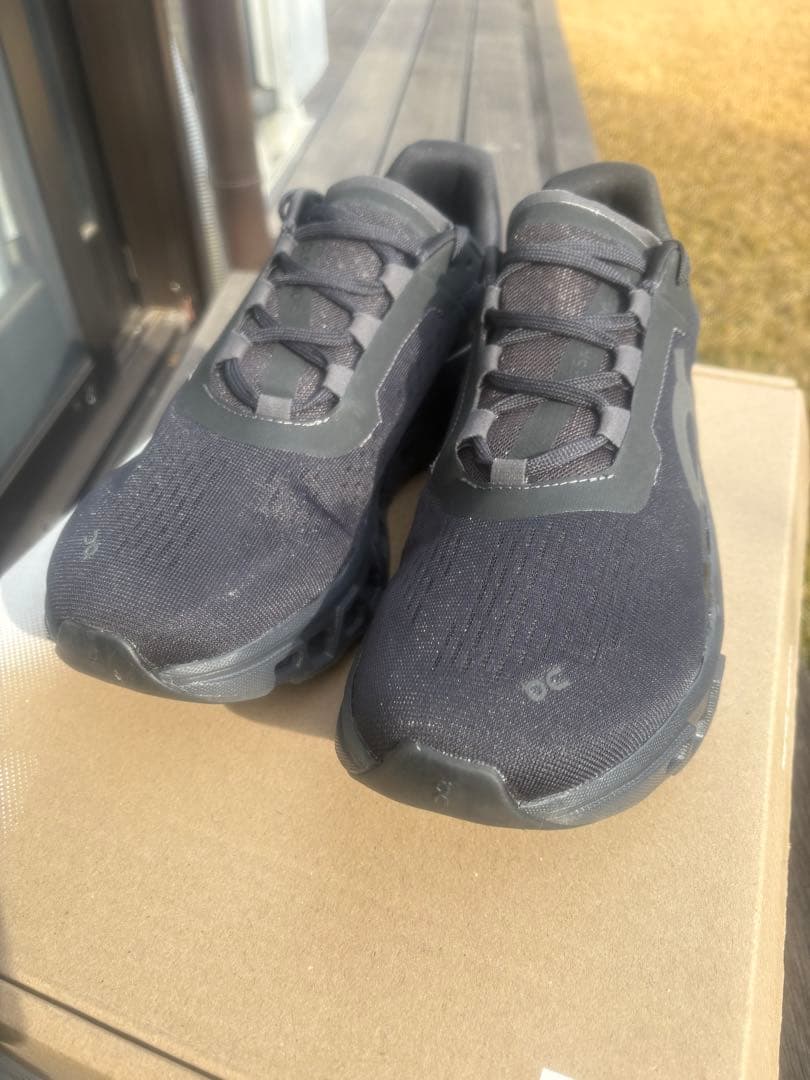 ウォーキング・ランニングウェア on cloudmonster all black 27cm