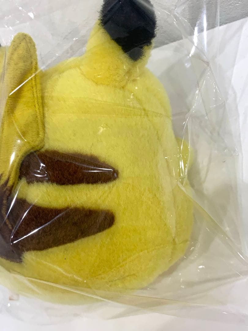 ピカチュウ　ぬいぐるみ　タカラトミー　TOMY