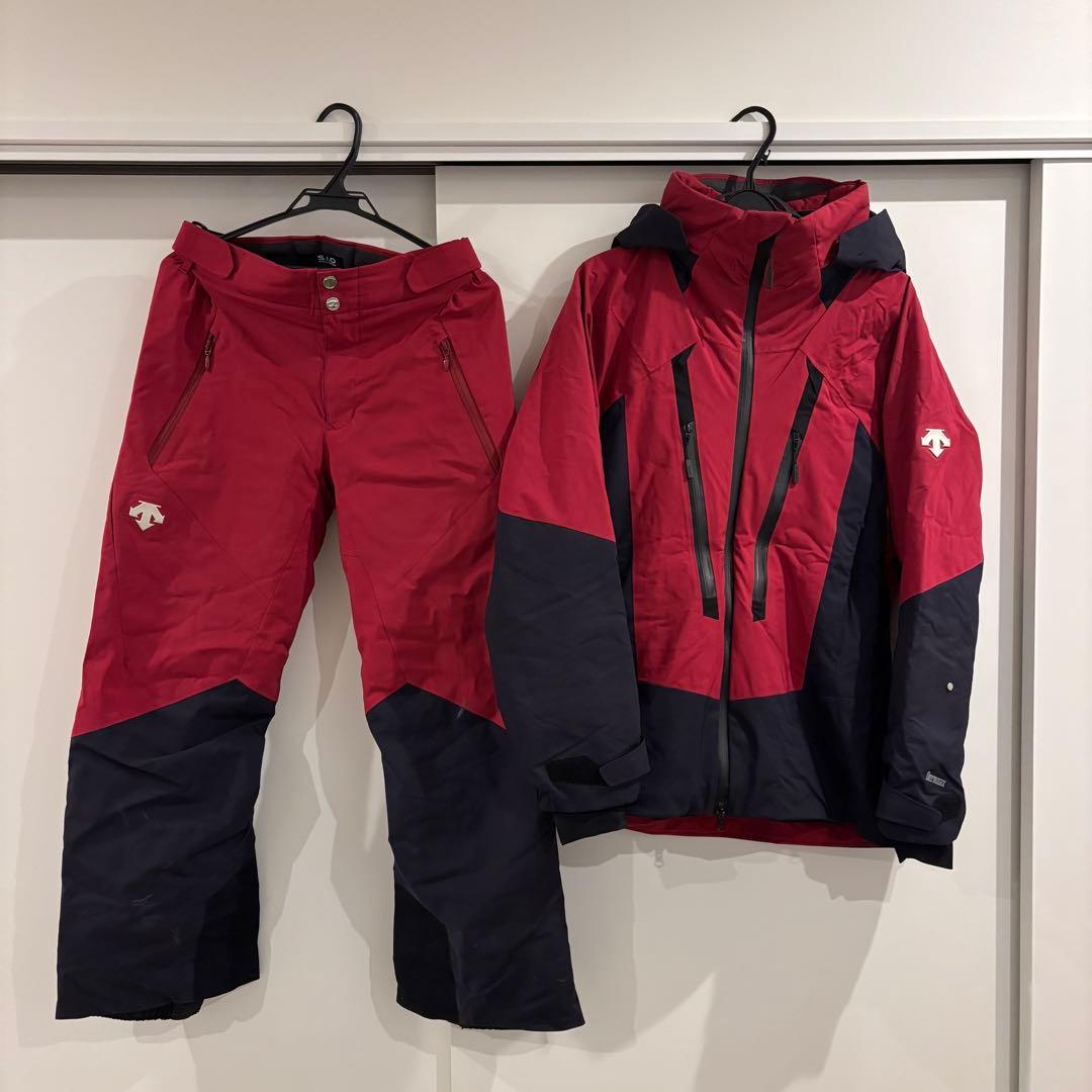 【美品】DESCENTE スキーウェア上下セット 22/23モデル Mサイズ