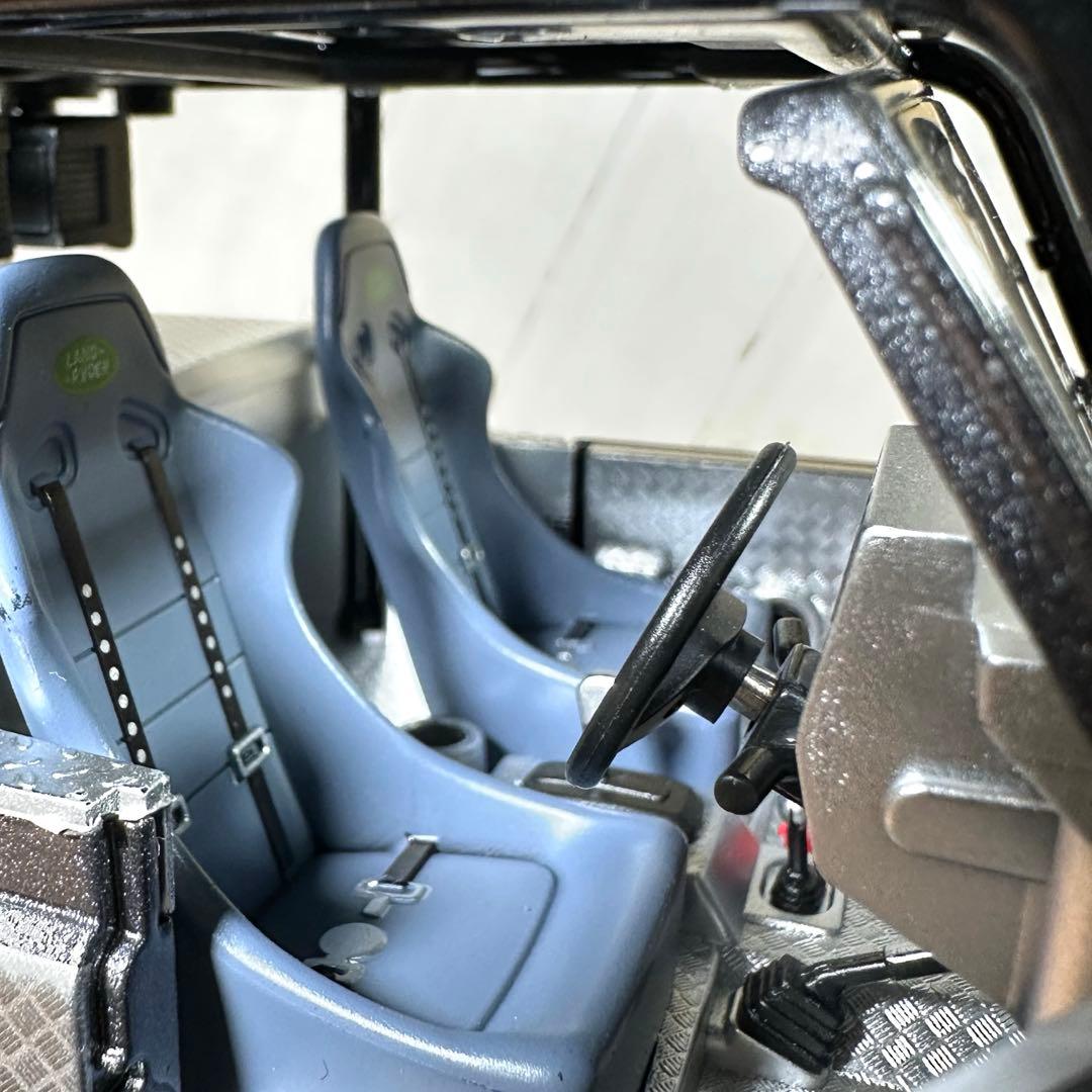 ランドローバー ディフェンダー ムービーエディション 「トゥームレイダー」