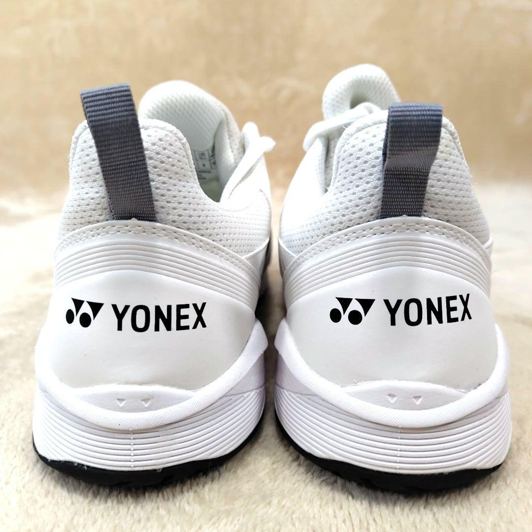 未使用級 ヨネックス パワークッション ソニケージ3 ワイド4E オムニクレー