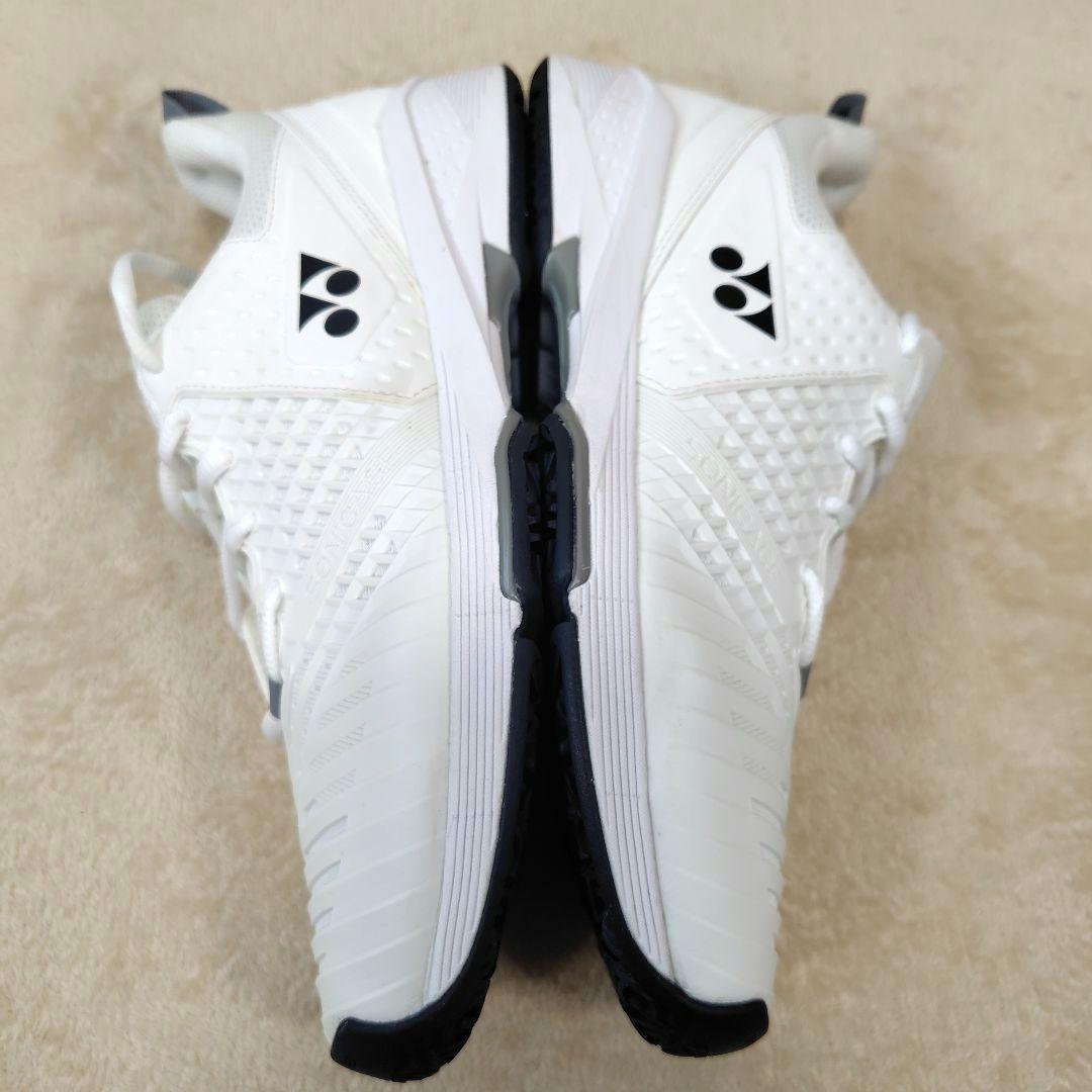 未使用級 ヨネックス パワークッション ソニケージ3 ワイド4E オムニクレー