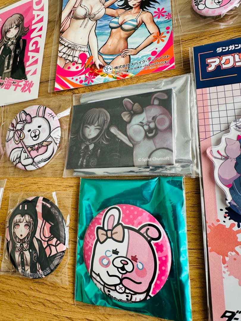 ダンガンロンパ 七海千秋 ウサミ おしおき缶バッジ 他12点まとめ売り