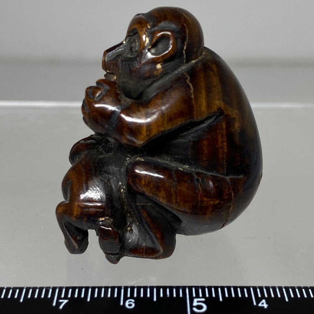 時代　木彫　猿　根付　20g 東N7-0929ア㉟