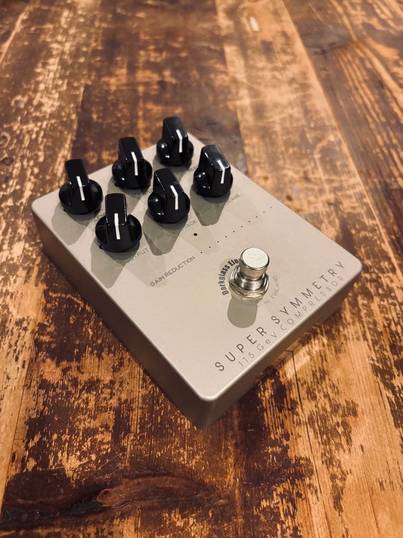 Darkglass Super Symmetry コンプレッサー