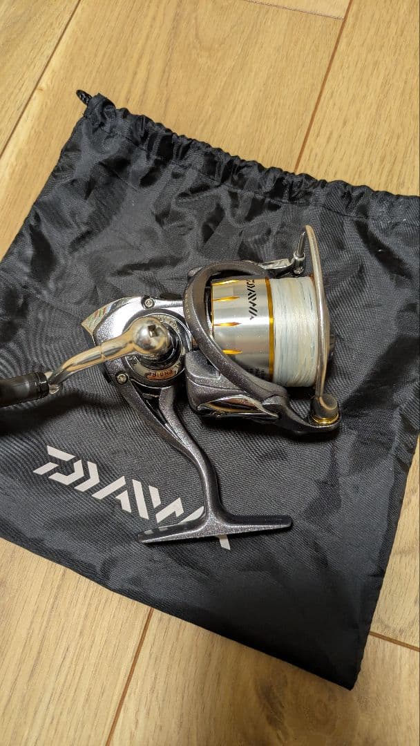 Daiwaスピニングリール FREAMS2506H