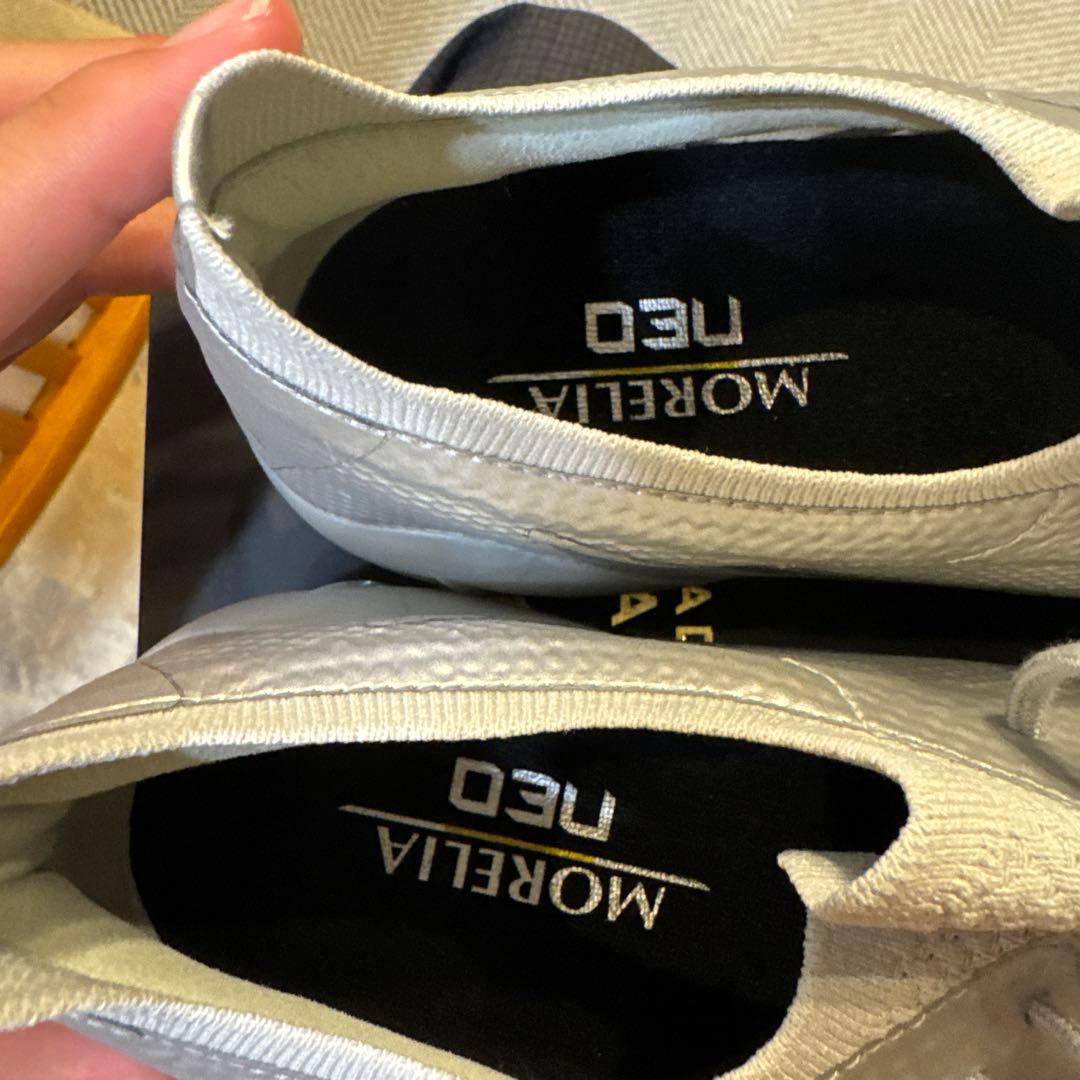 Mizuno Morelia Neo サッカーシューズ シルバー