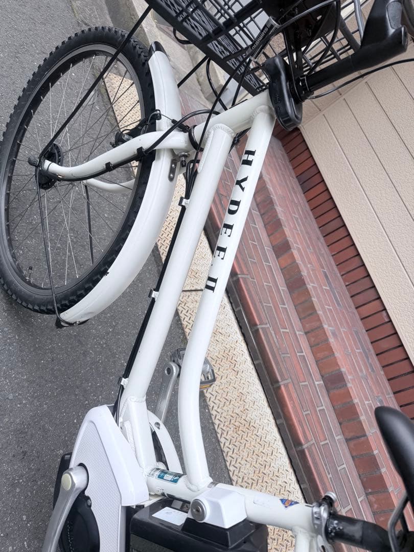 大阪府　ブリヂストン　HYDEE 電動アシスト自転車 ホワイト