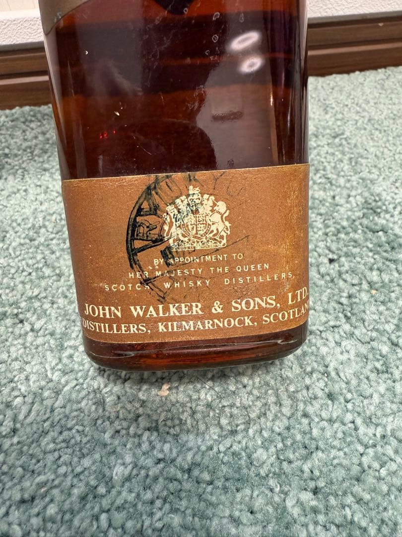 ひ*Q様 レア！未開封品 琉球政府 通関済印付き ジョニ黒 白紋章 金キャップ